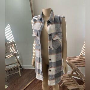 Long sleeveless plaid jacket vest
